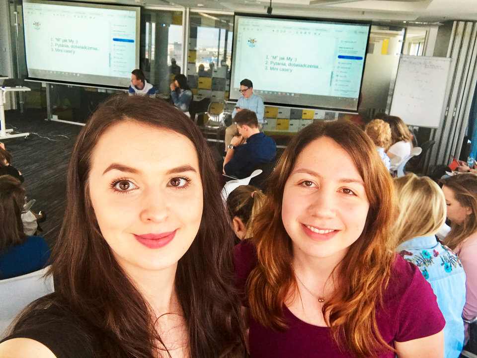 Magdalena Tabor i Aleksandra Witkowska - Social Media Specjalistki click community podczas Dnia Social Media w Warszawie.