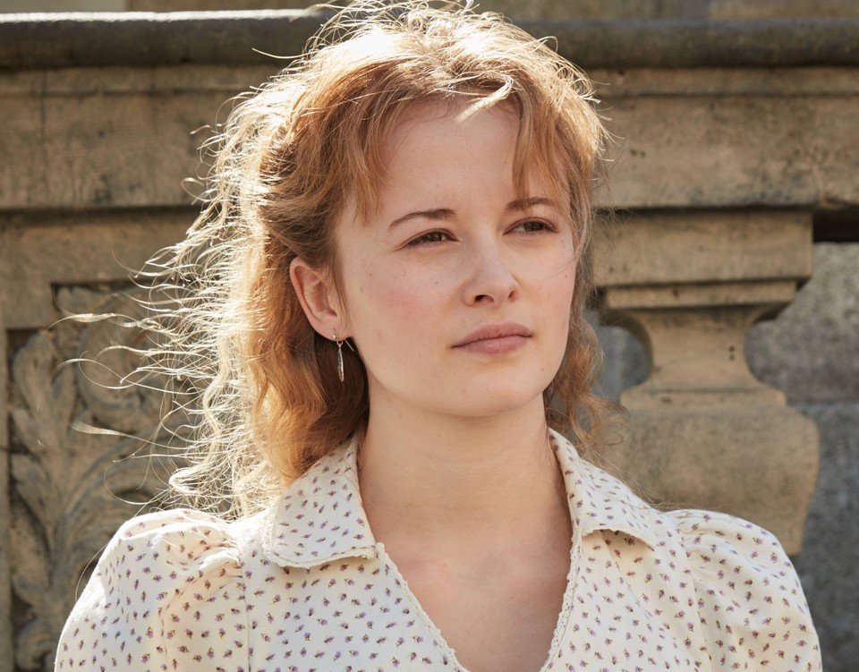 Shannon Tarbet Geniusz.jpg