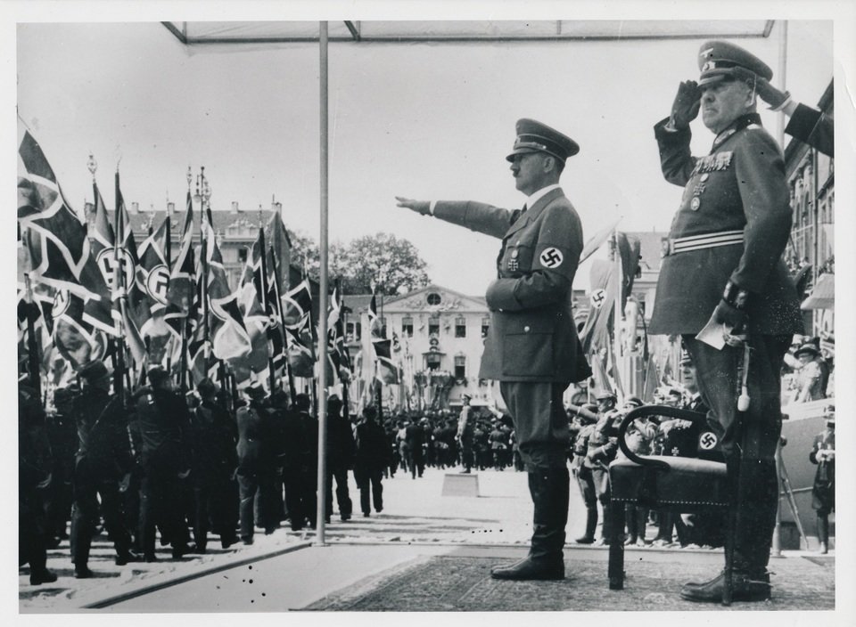 Ostatnie_dni_Hitlera_01.jpg