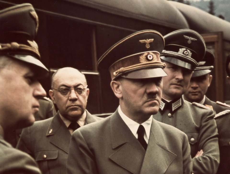 HitlerTheJunkie_0206.jpg