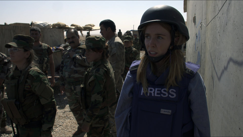Dziewczyny bron i ISIS (2).jpg