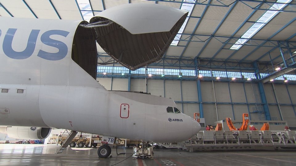 Airbus A300-600 S.T. Beluga 3 Giganty w powietrzu, premiera 8 stycznia o 2200 na kanale National Geographic.jpg