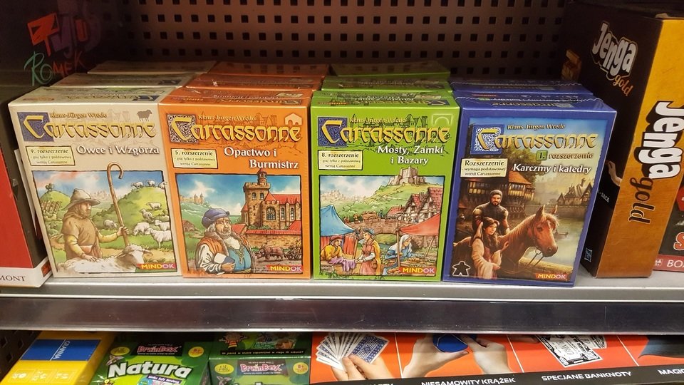 Ogromną zaletą „Carcassonne” jest bardzo duży wybór dodatków rozszerzających wersję podstawową. Fot. Wojciech Kuchta