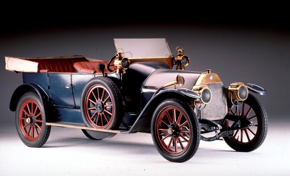 Na zdjęciu: model 24 HP