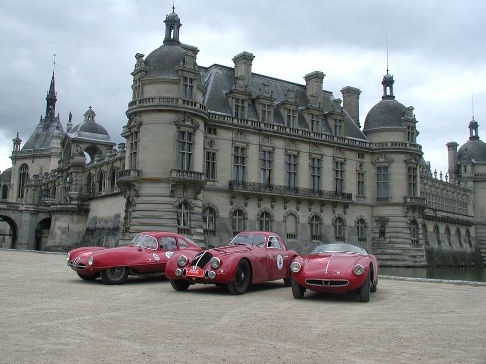 Na zdjęciu: Automobilismo Storico Alfaromeo, 2004 r.