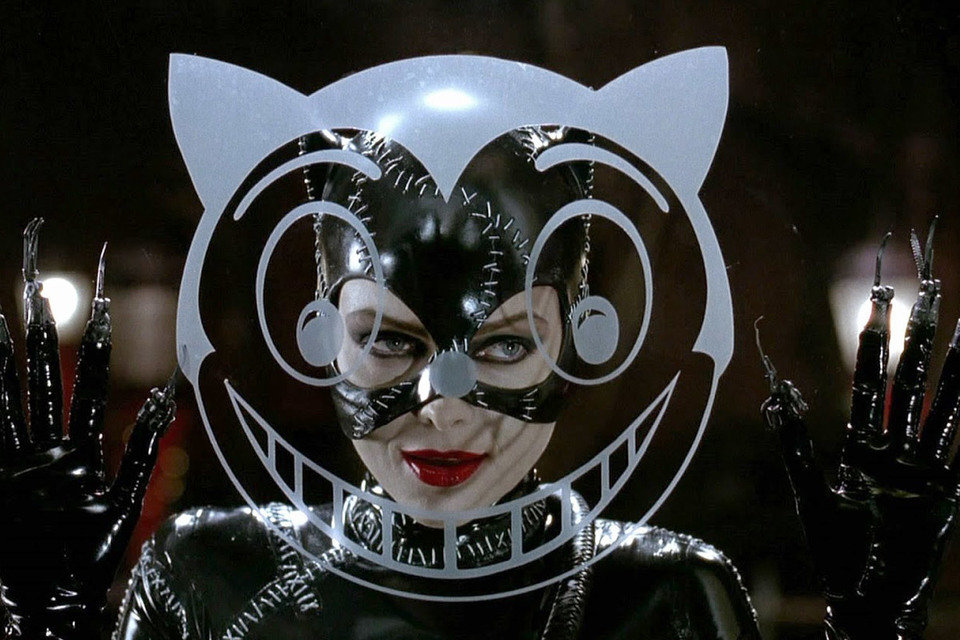 Kadr z filmu "Powrót Batmana", na zdjęciu Michelle Pfeiffer. Fot. Warner Bros Pictures