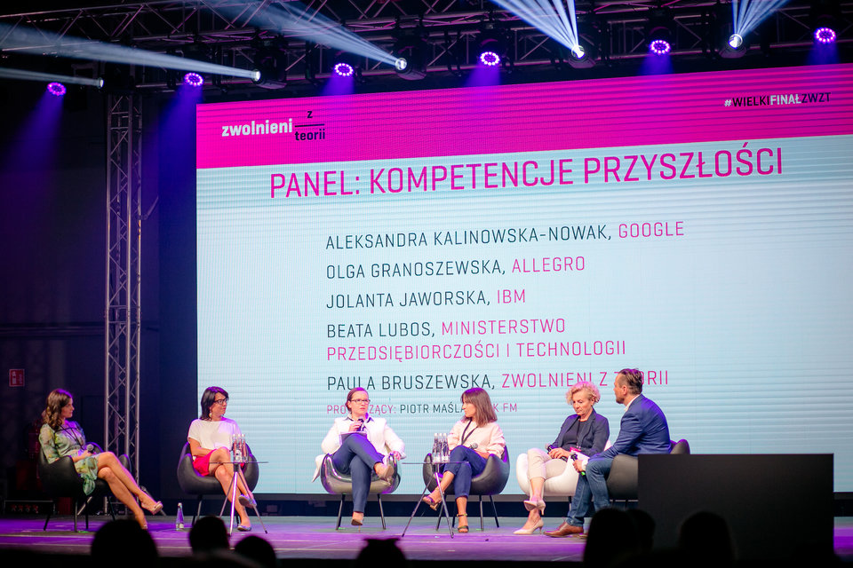 Pierwszą okazją do spotkania z uczestnikami był panel z Olgą Granoszewską (druga od lewej), która odpowiada w Allegro za rozwój pracowników i szkolenia.
