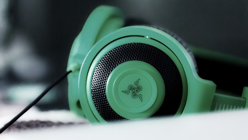 headphones-699054_1920.jpg