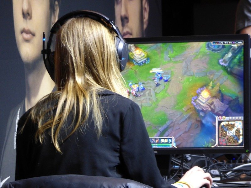 the-player-760184_1920.jpg