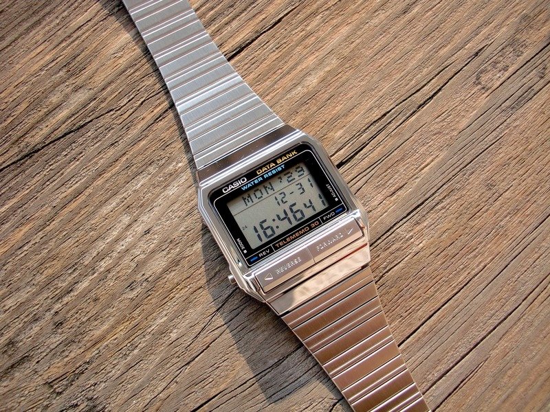 the-electronic-watch-1711282_1920.jpg