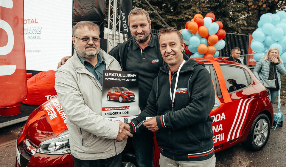2017.09.26 -06- Team TOTAL przyciąga do siebie mechaników.jpg
