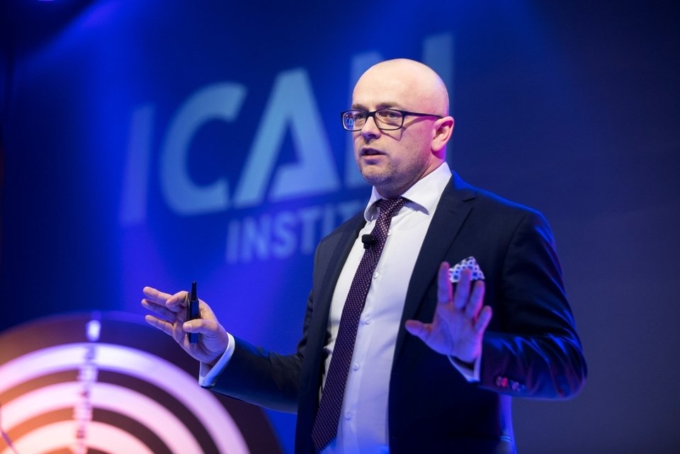 dr Piotr Wiśniewski, dyrektor zarządzający DB77 Consulting