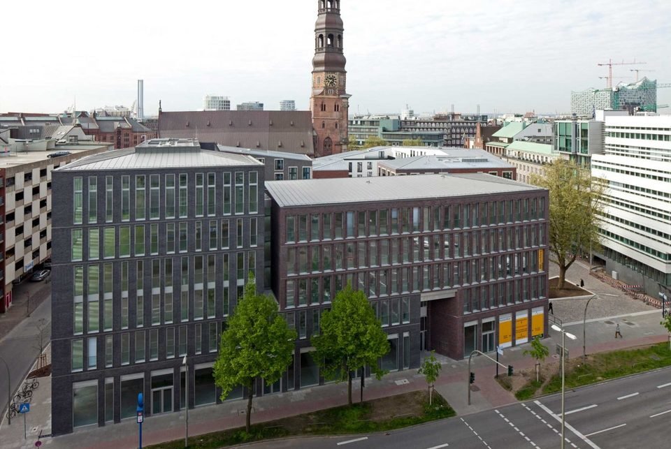 Katharinenquartier harmonijnie wpisuje się w historyczną dzielnicę portową i odzwierciedla przenikanie się pracy i życia.