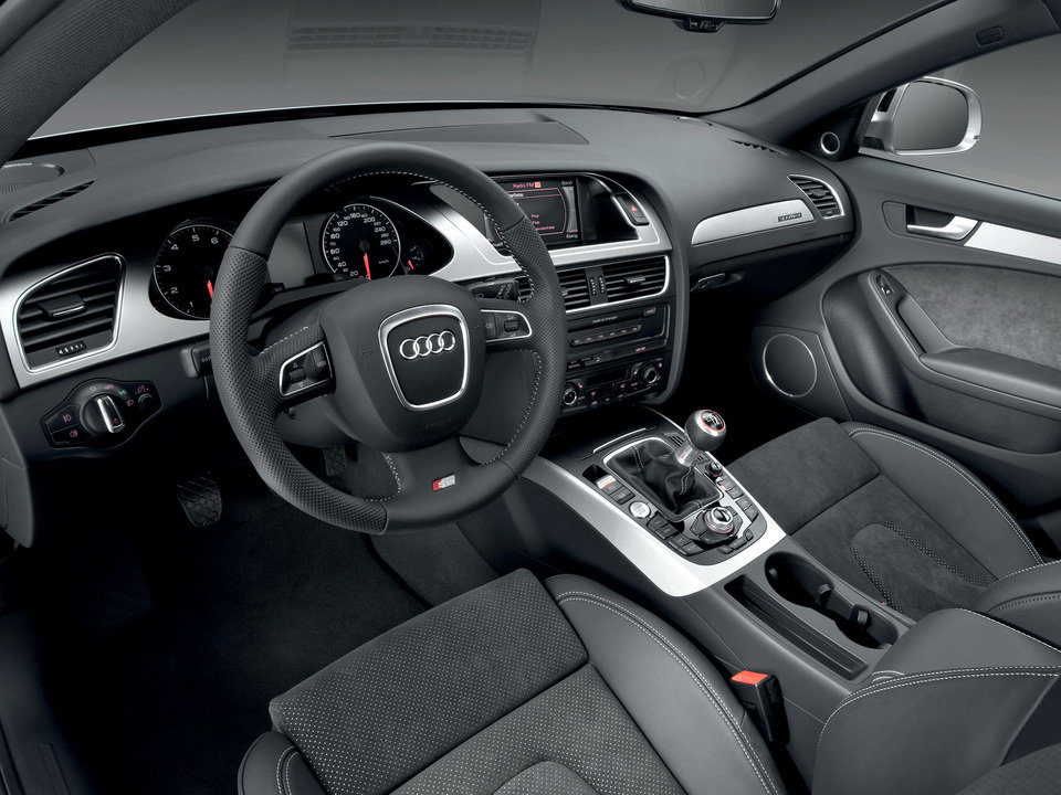 Audi A4 B8_04.jpg