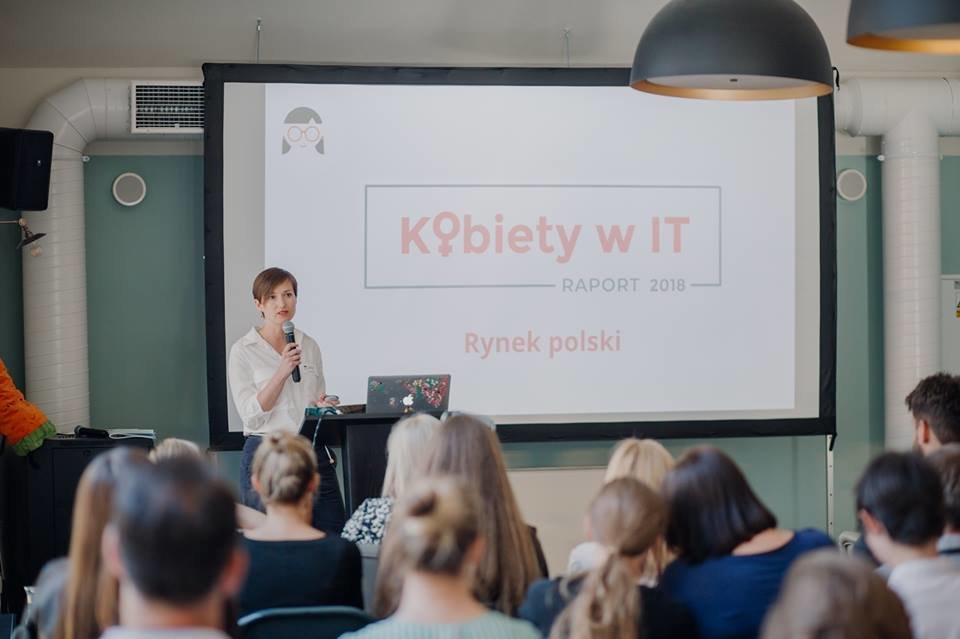 Premiera Raportu "Kobiety w IT", materiały Fundacji Carrots