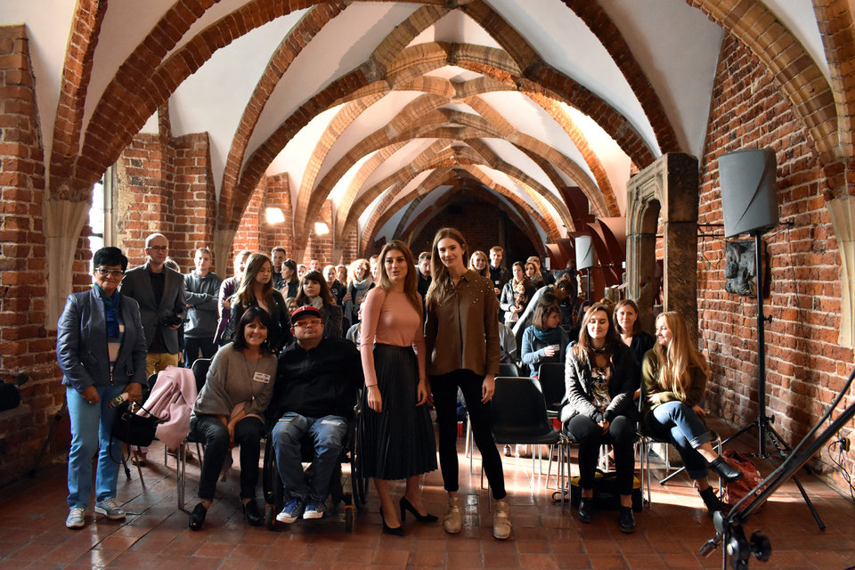 CreativeMorningsWRO_MuzeumArchitektury_JagodaŁagiewska_KatarzynaBudzyń_fot.MagdaIrek.jpg