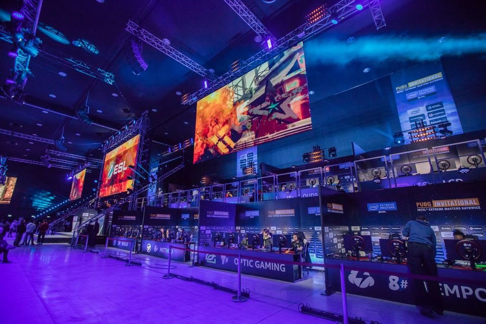 CREDITS: ESL | Stephanie-Lindgren