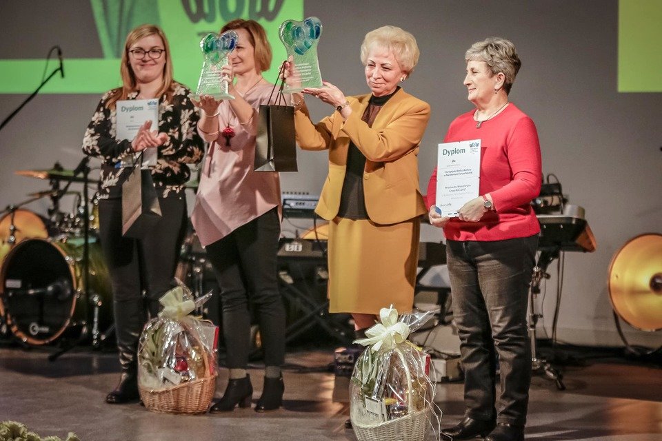 Laureaci konkursu: Wolontariusze AmRest dla SIEMACHA Spot Wrocław oraz grupa Europejska Stolica Kultury w Narodowym Forum Muzyki