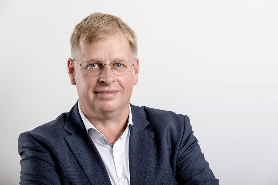 Hans-Peter_Haehnlein_HB-Reavis.jpg